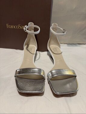 NIB Franco sarto sandals size 8.